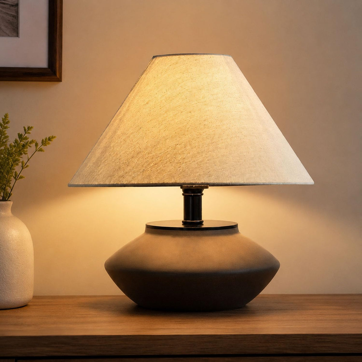 Merello Farmhouse Ceramic Table Lamp – Black Base, Linen Shade